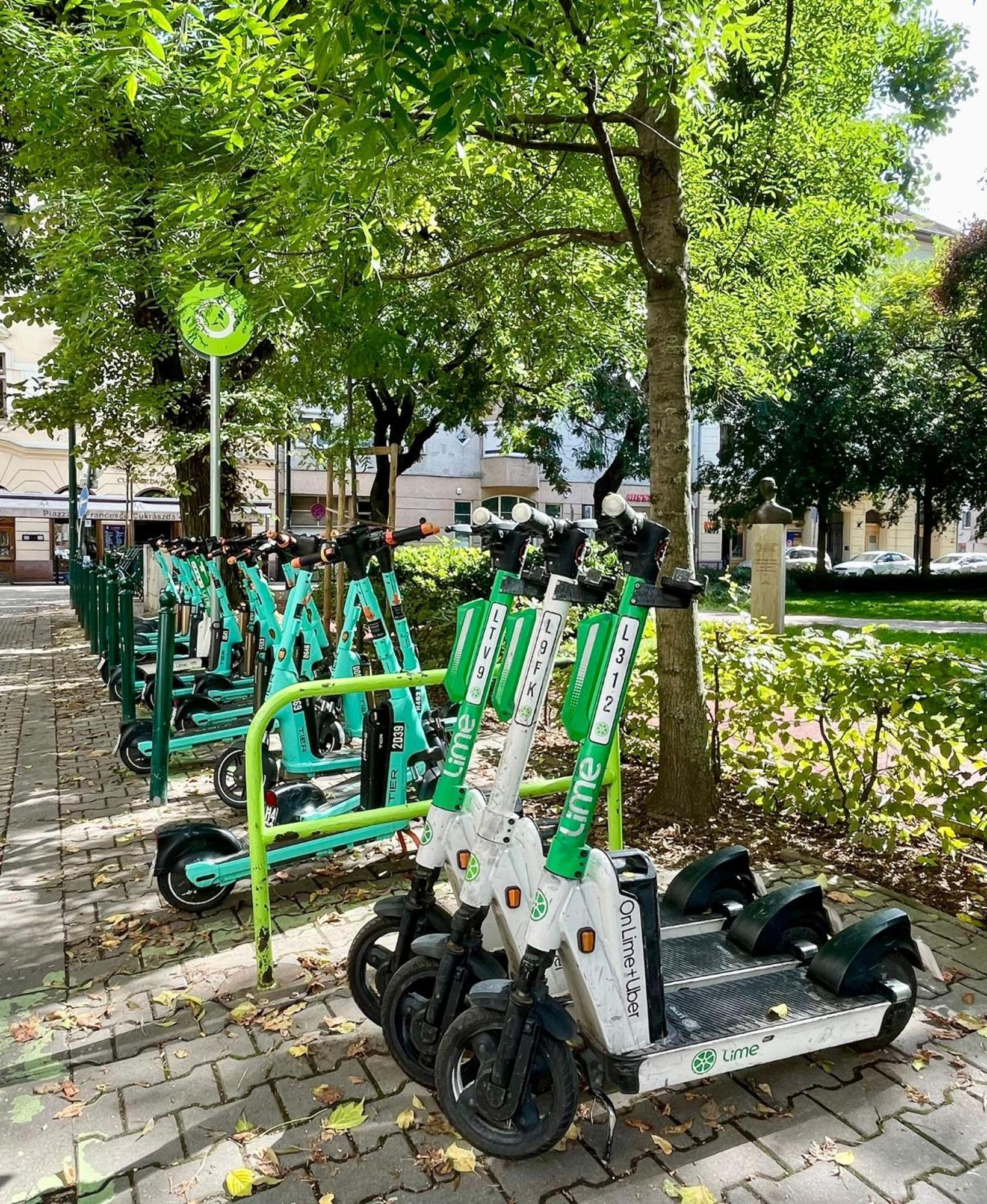 Green City Apartment Budapest - Free Garage, Ac, Balcony, Wi-Fi Zewnętrze zdjęcie
